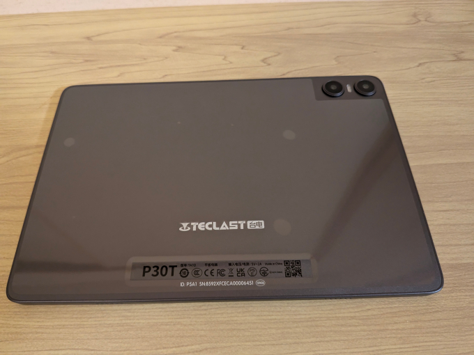 Teclast P30T 本体裏面保護シート付き