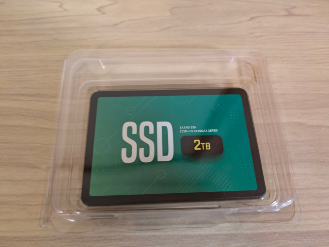 CFD 2.5インチ SSD 2TB ディスク本体1